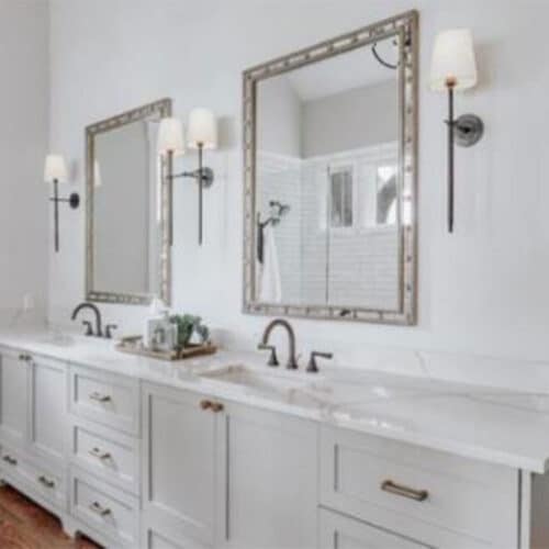 BRYANT LARGE TAIL SCONCE