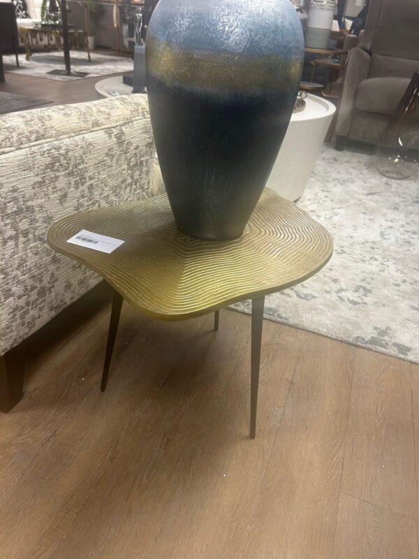 CONTEMPORARY TEXTURED METAL ACCENT TABLE,  GOLD - Image 2