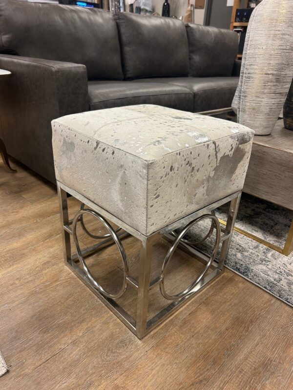 SILVER LEATHER HANDMADE STOOL WITH SILVER FOIL PAINT - Image 4